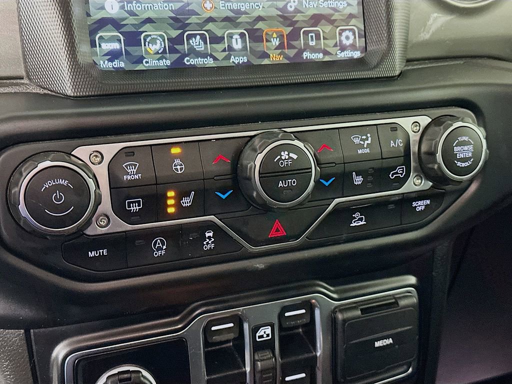 Certified 2022 Jeep Wrangler Unlimited Sahara w/ Cold Weather Group image 26