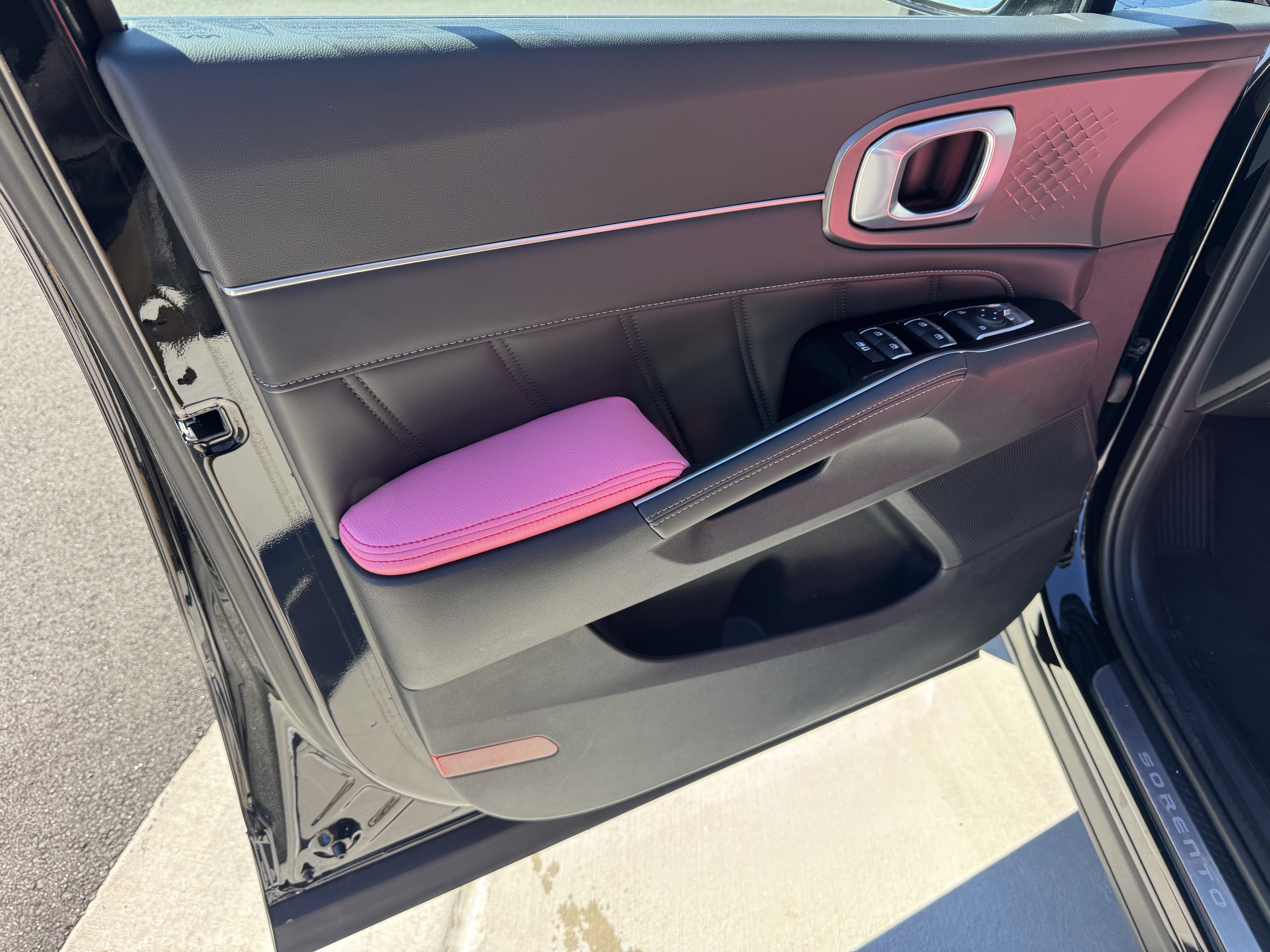 New 2025 Kia Sorento SX image 9