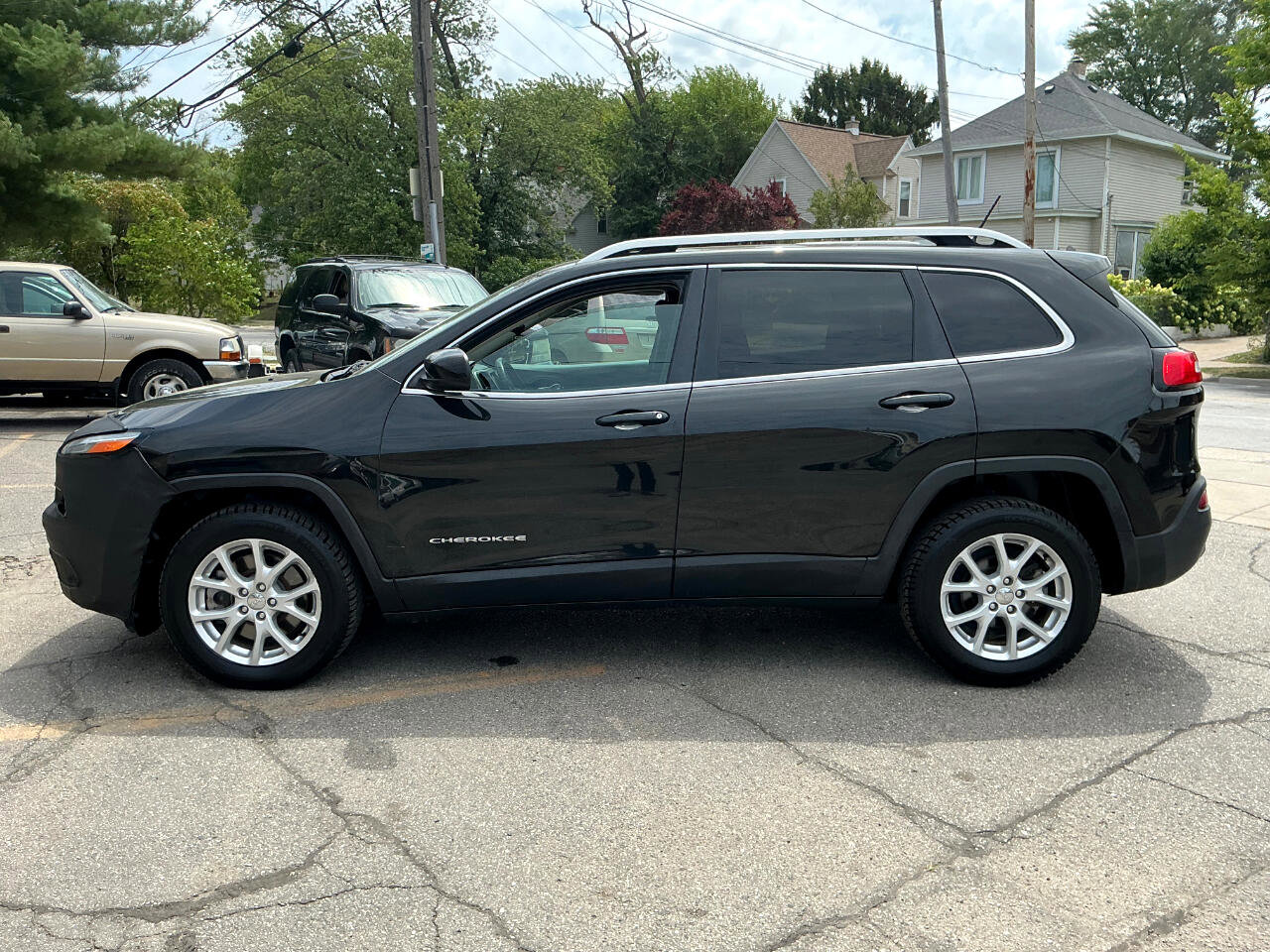 Used 2014 Jeep Cherokee Latitude image 6