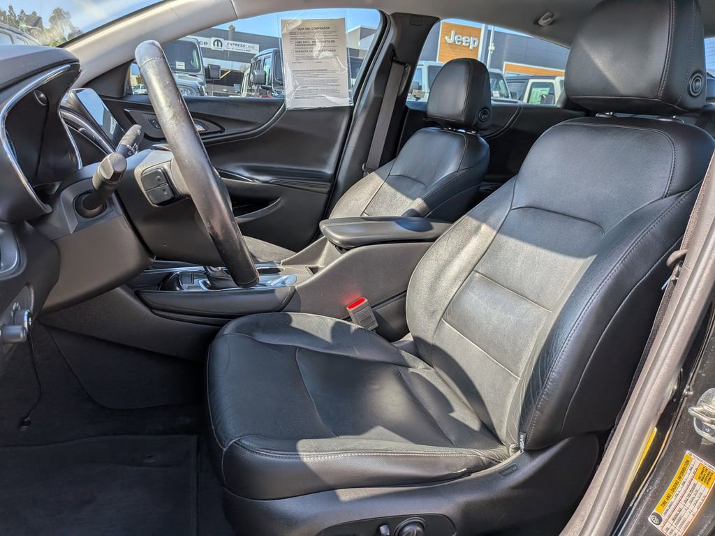 Used 2016 Chevrolet Malibu LT w/ Leather Package FWD image 13