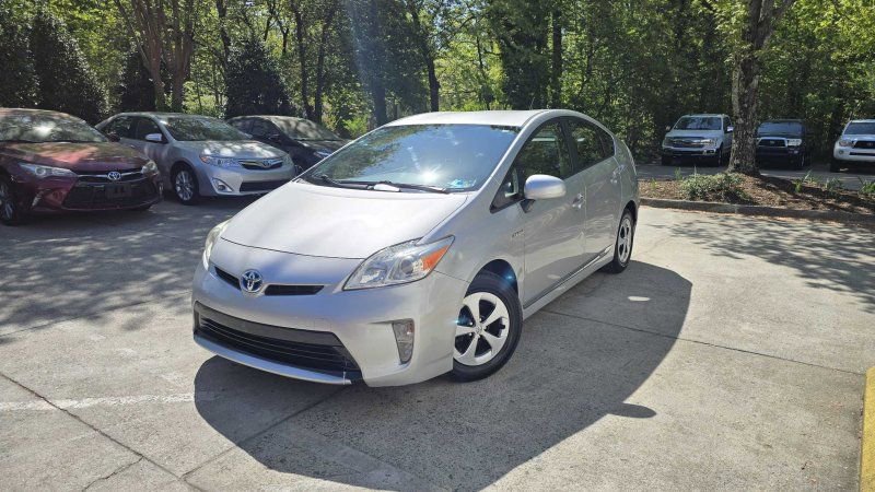 Used 2013 Toyota Prius Two FWD image 1