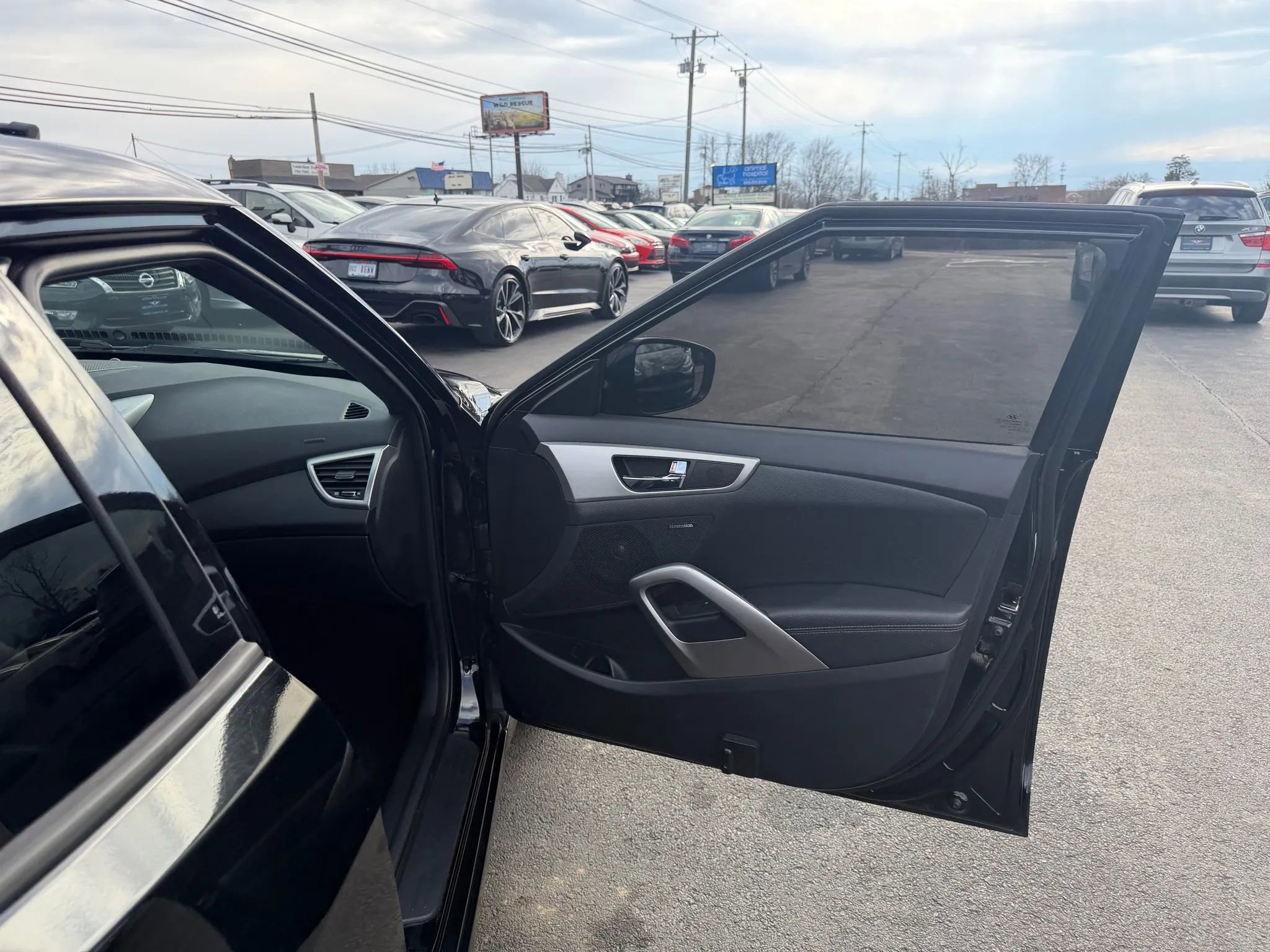 Used 2016 Hyundai Veloster w/ Option Group 03 FWD image 38