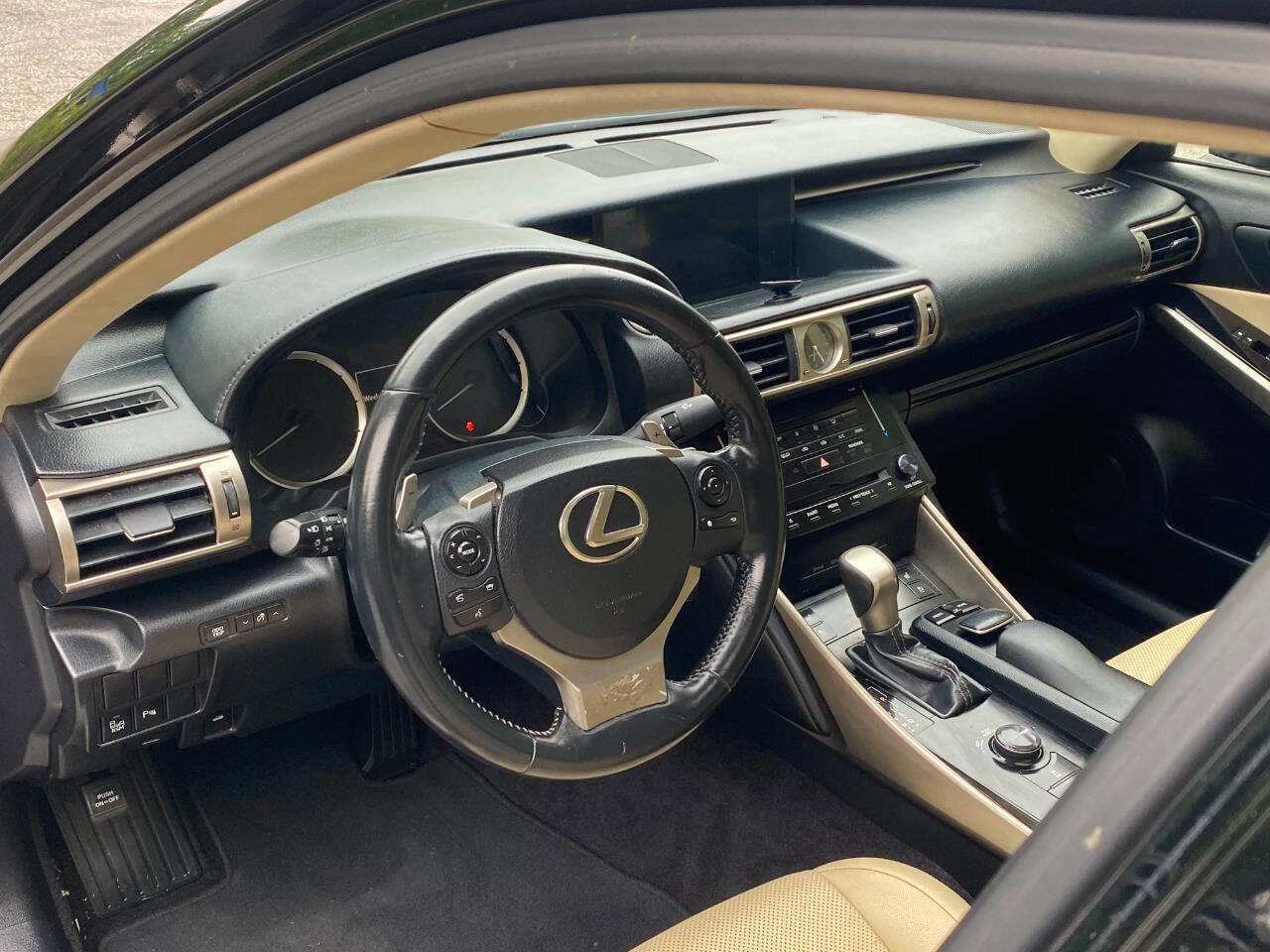 Used 2014 Lexus IS 350 w/ Navigation Package RWD image 11