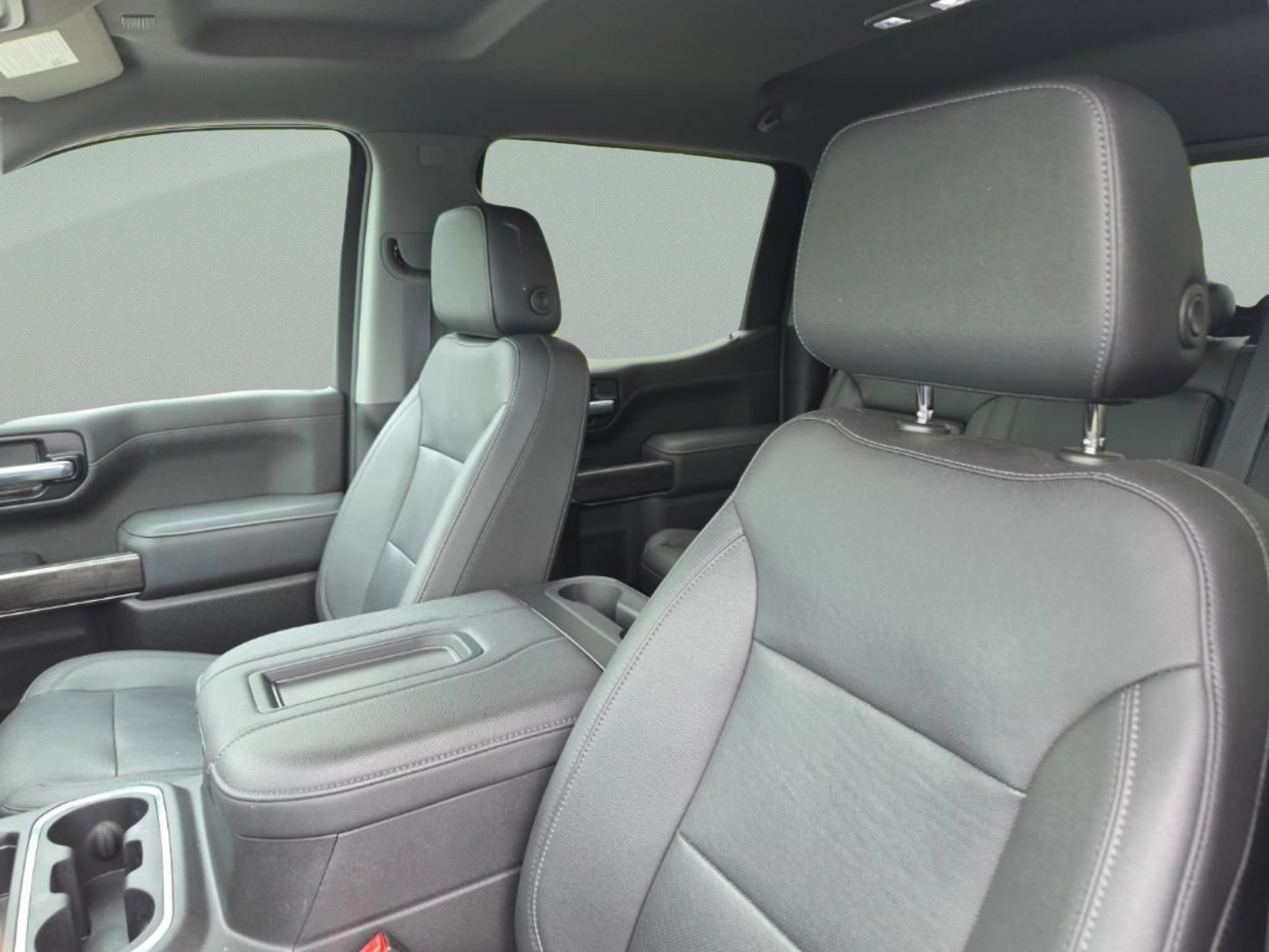 Used 2021 Chevrolet Silverado 1500 LTZ AWD/4WD image 27
