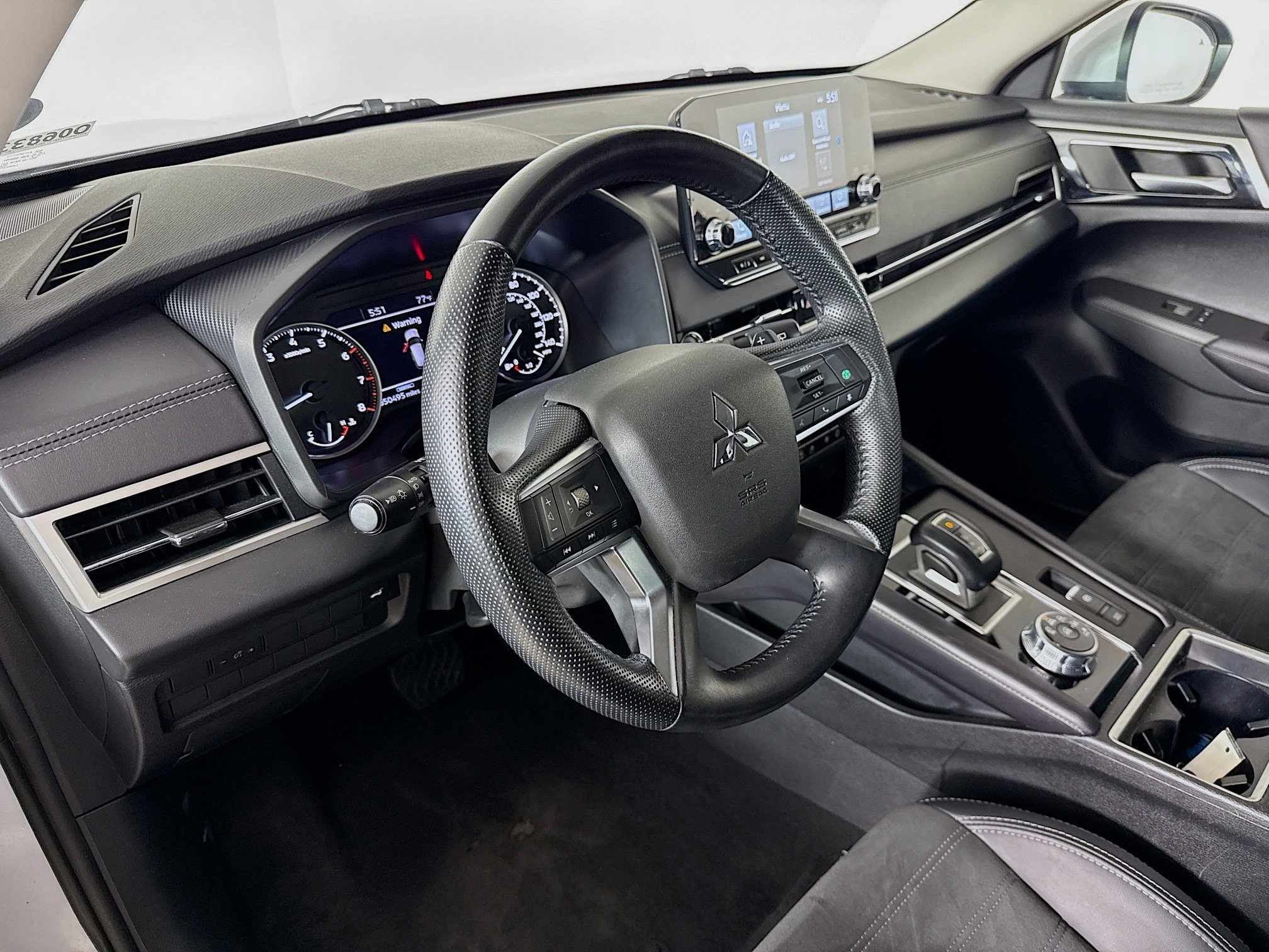 Used 2024 Mitsubishi Outlander SE Black Edition FWD image 8