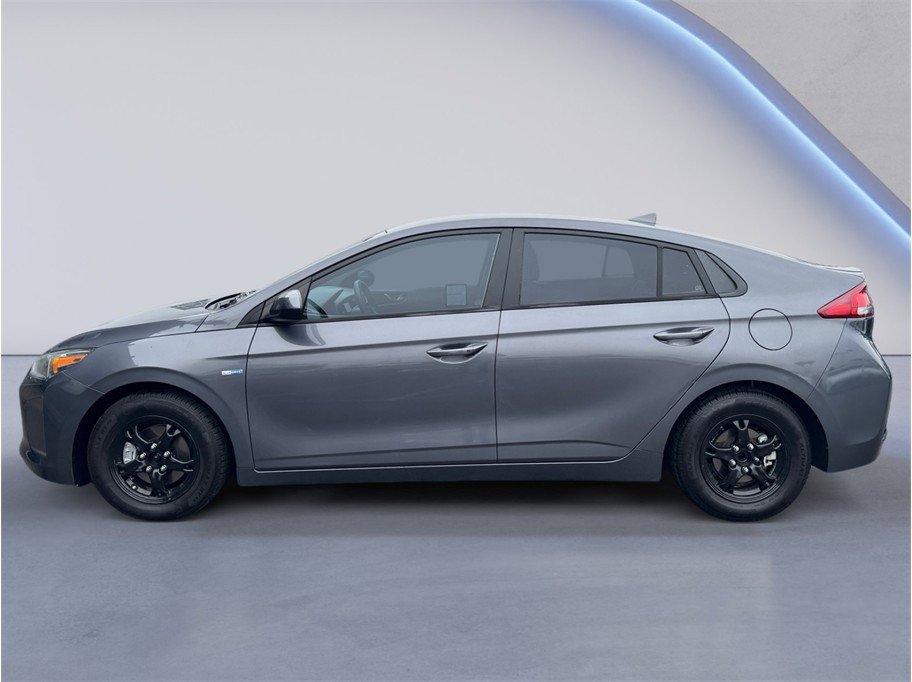 Used 2017 Hyundai Ioniq Blue FWD image 3