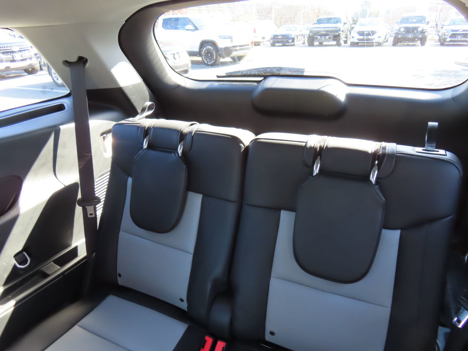 Certified 2024 Ford Explorer XLT w/ Equipment Group 202A image 30