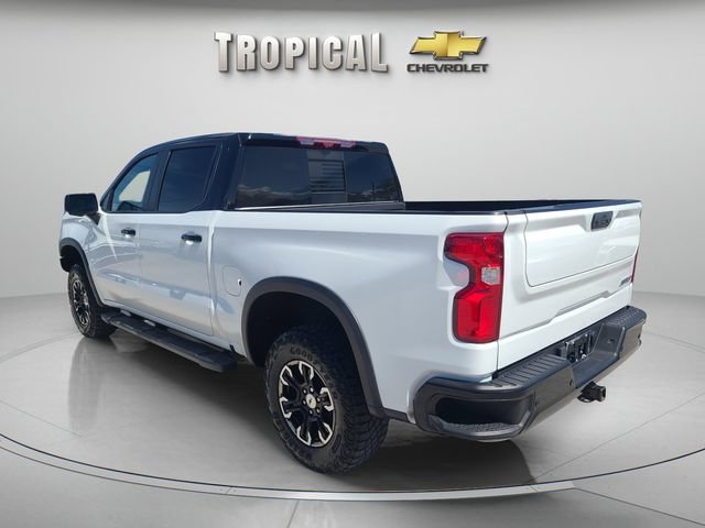 Used 2024 Chevrolet Silverado 1500 ZR2 w/ Technology Package AWD/4WD image 3