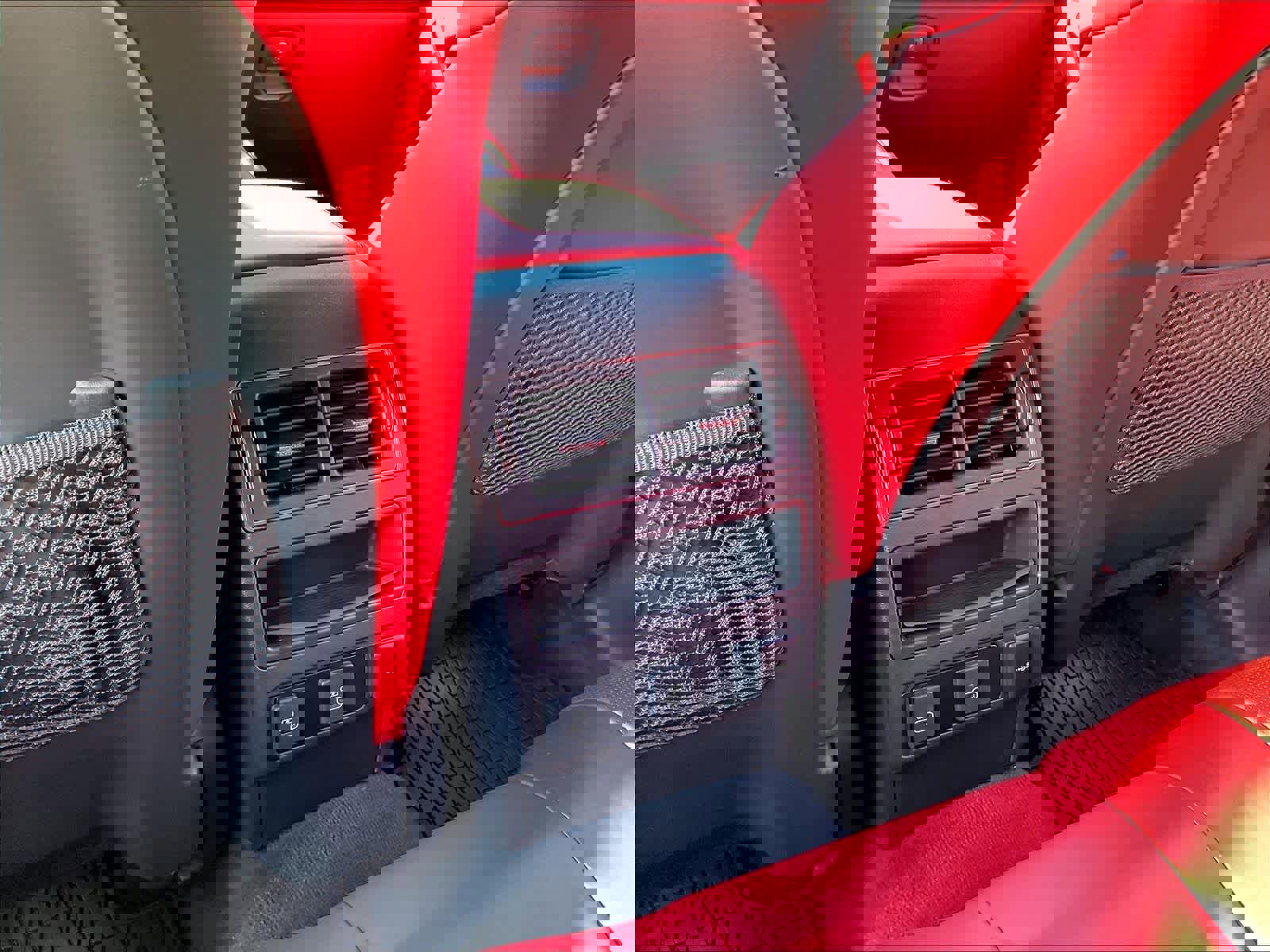 Used 2025 Jaguar F-PACE R-Dynamic S image 36