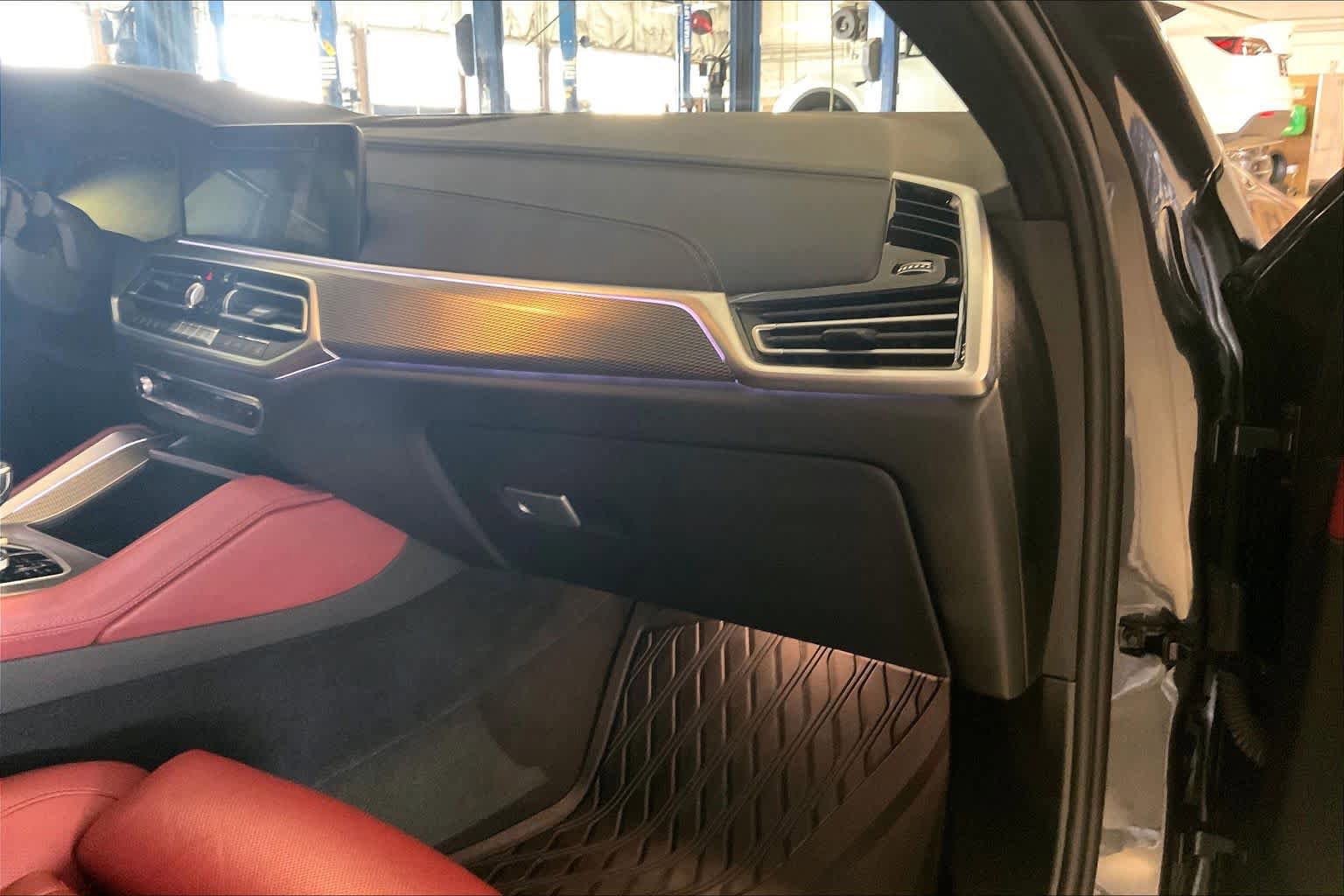 Used 2021 BMW X6 M50i w/ Premium Package AWD/4WD image 16