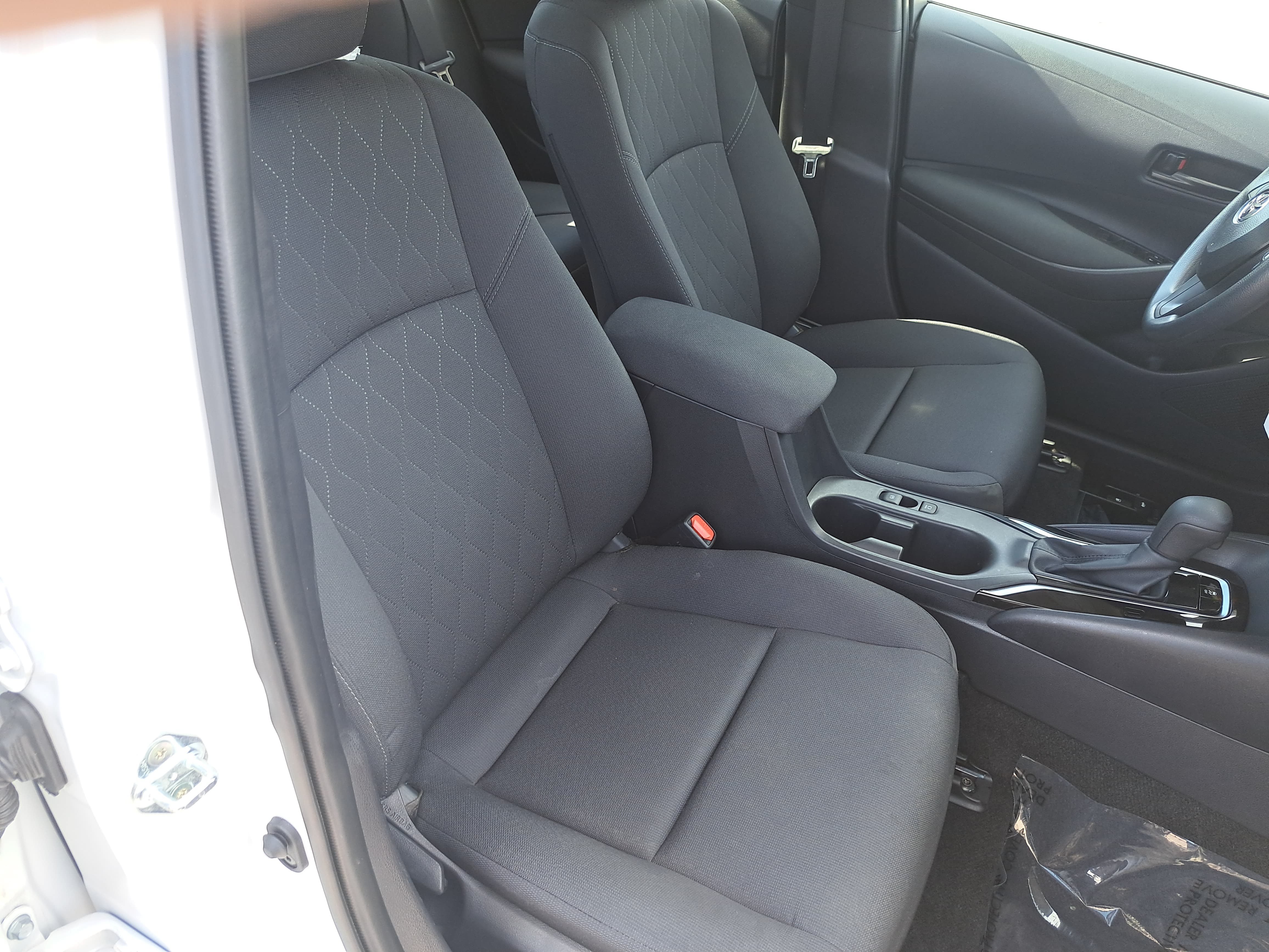 Used 2026 Toyota Corolla LE FWD image 10