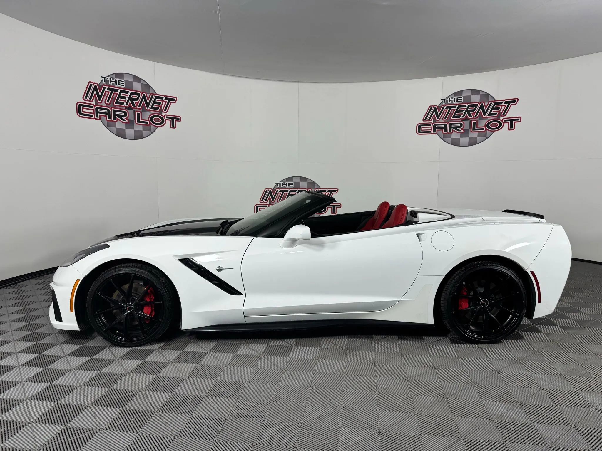 Used 2017 Chevrolet Corvette Stingray Convertible w/ 1LT image 5