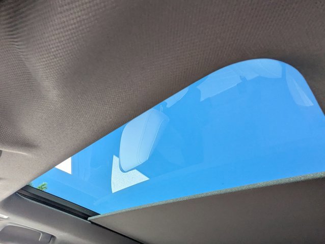 Used 2025 BMW X2 xDrive28i w/ Premium Package image 15