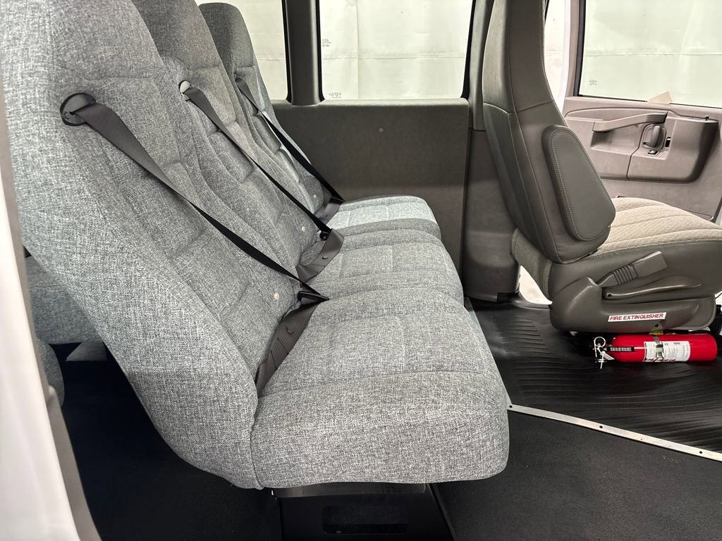 New 2024 Chevrolet Express 3500 Extended RWD image 25