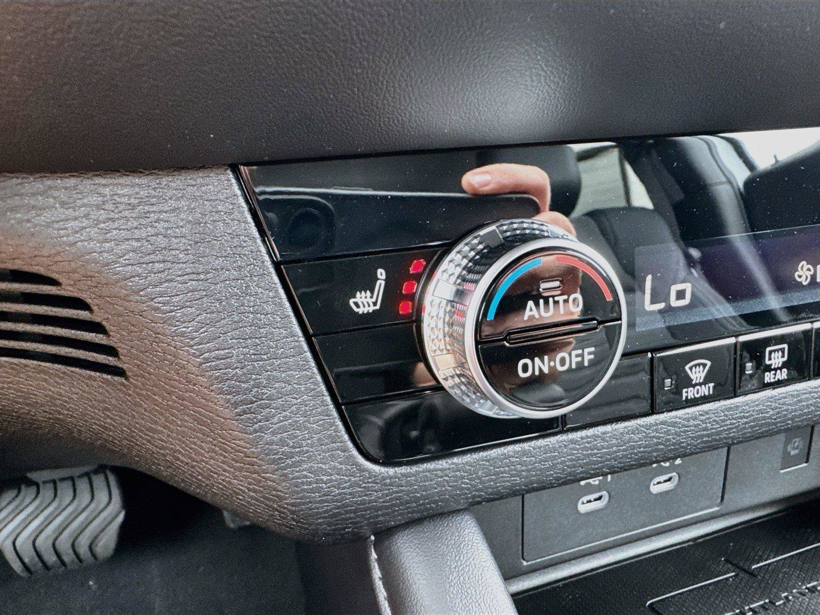 New 2026 Mitsubishi Outlander SE FWD image 19