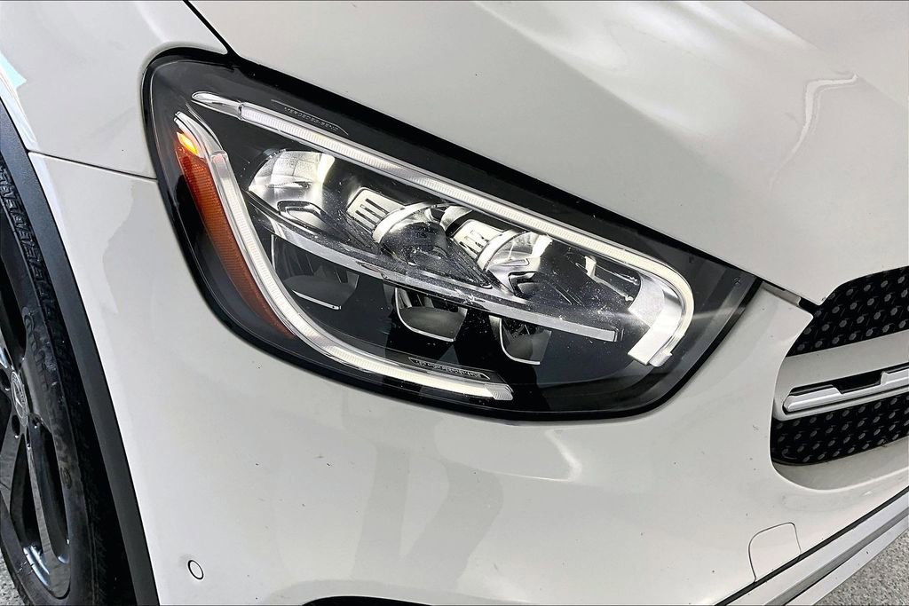 Used 2023 Mercedes-Benz GLC 300 4MATIC Coupe image 39