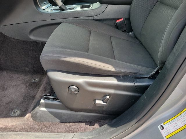 Used 2018 Jeep Grand Cherokee Laredo RWD image 5