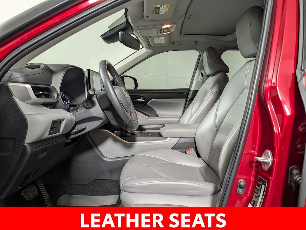 Used 2022 Toyota Highlander XLE FWD image 10