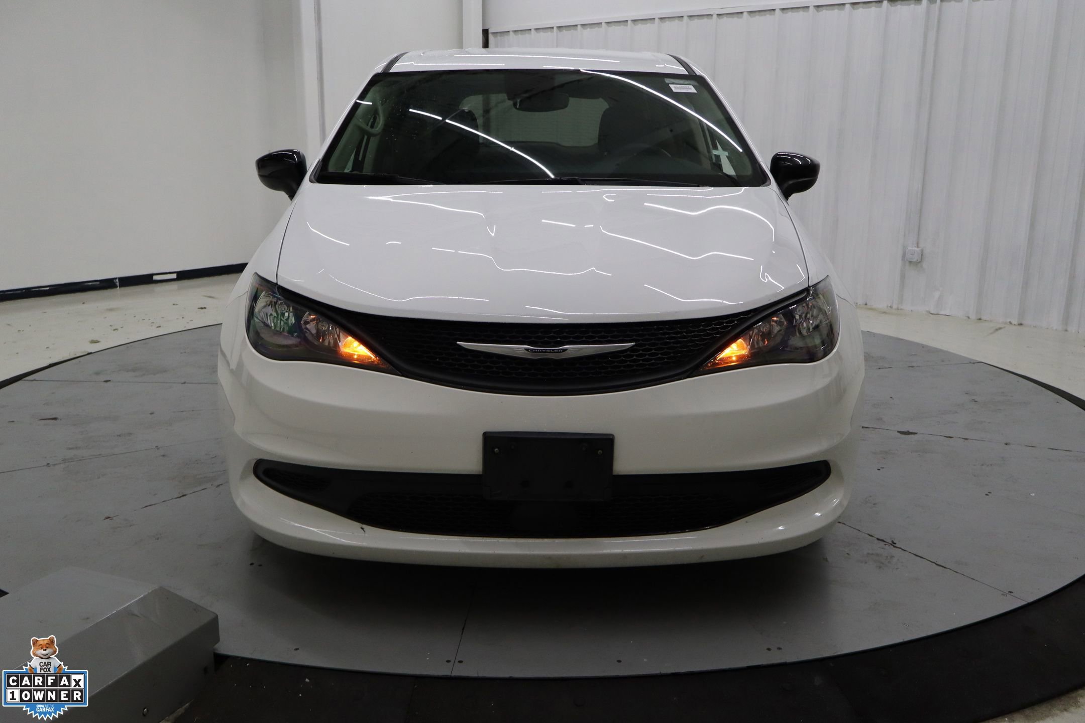 Used 2024 Chrysler Voyager LX image 11