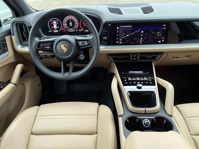 Used 2024 Porsche Cayenne image 12