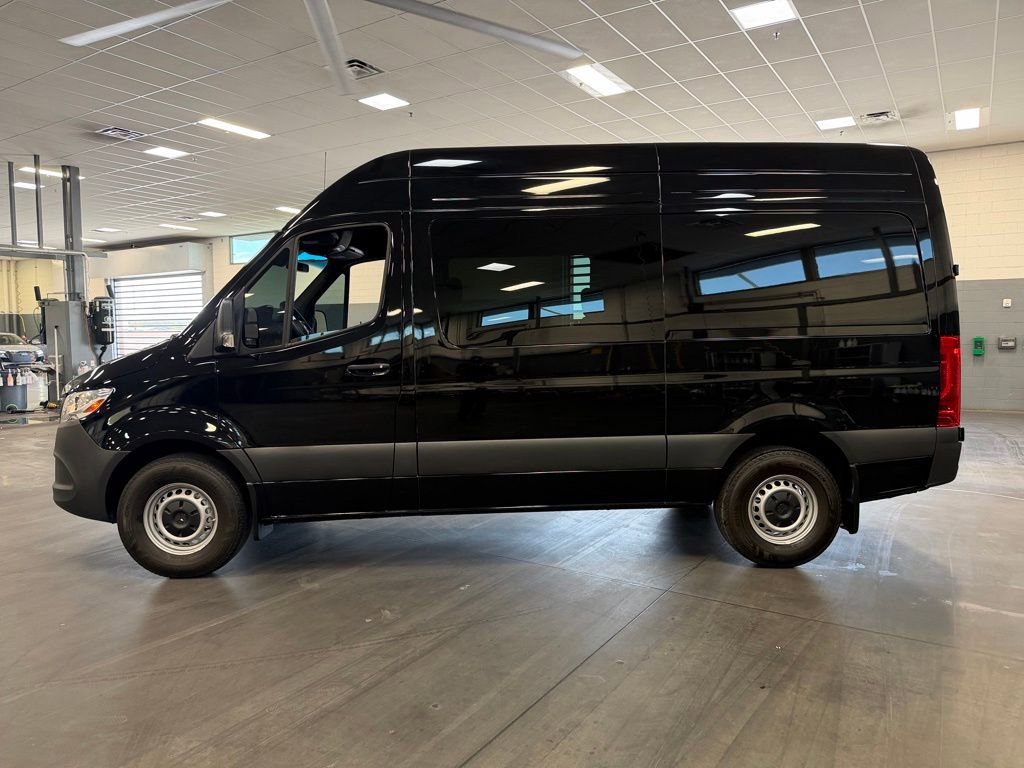 Used 2025 Mercedes-Benz Sprinter 2500 image 8