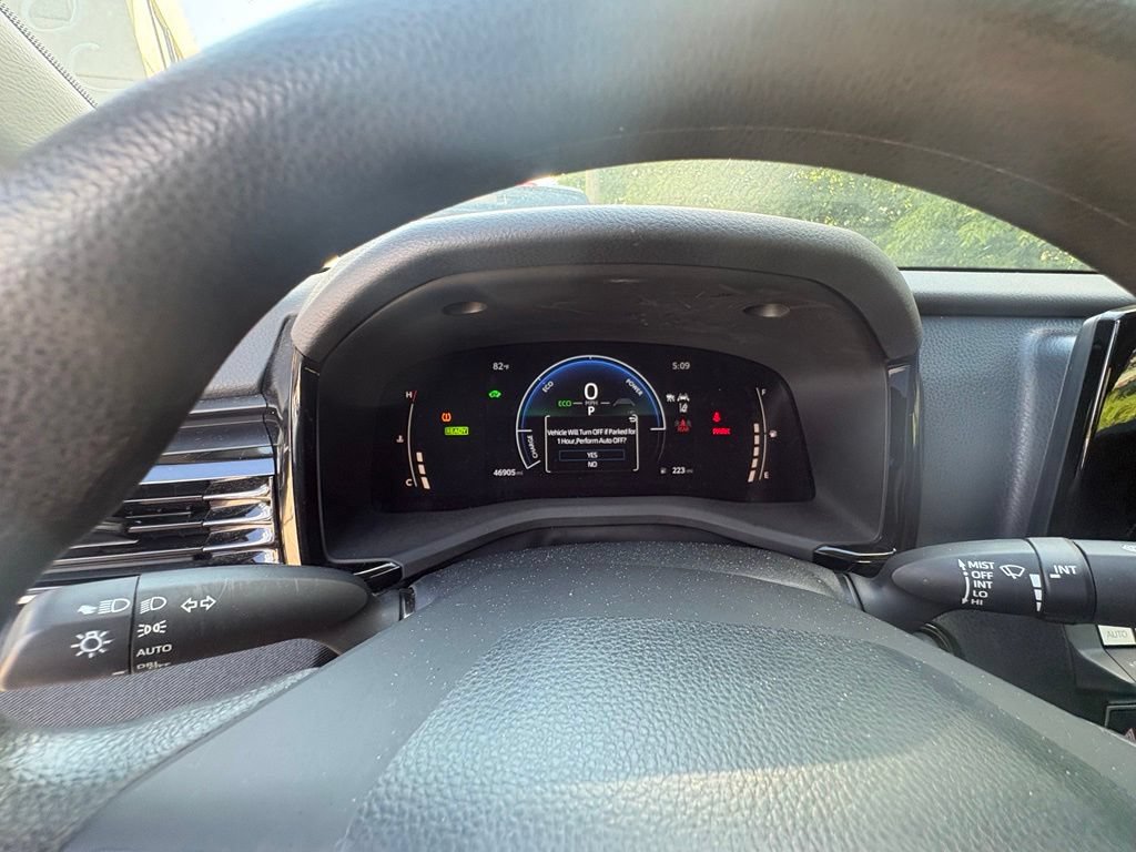 Used 2025 Toyota Camry LE FWD image 14