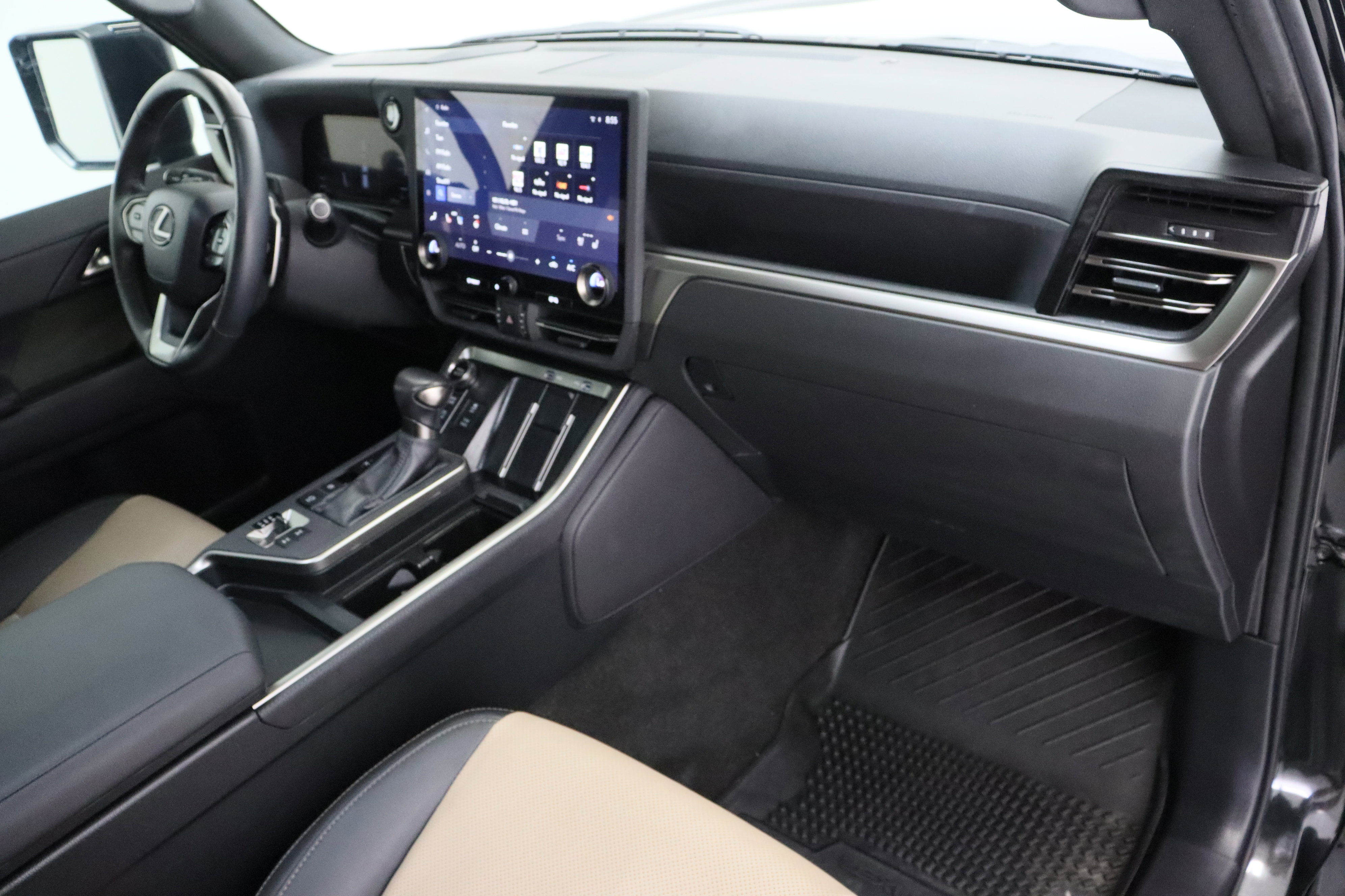 Used 2024 Lexus GX 550 image 39