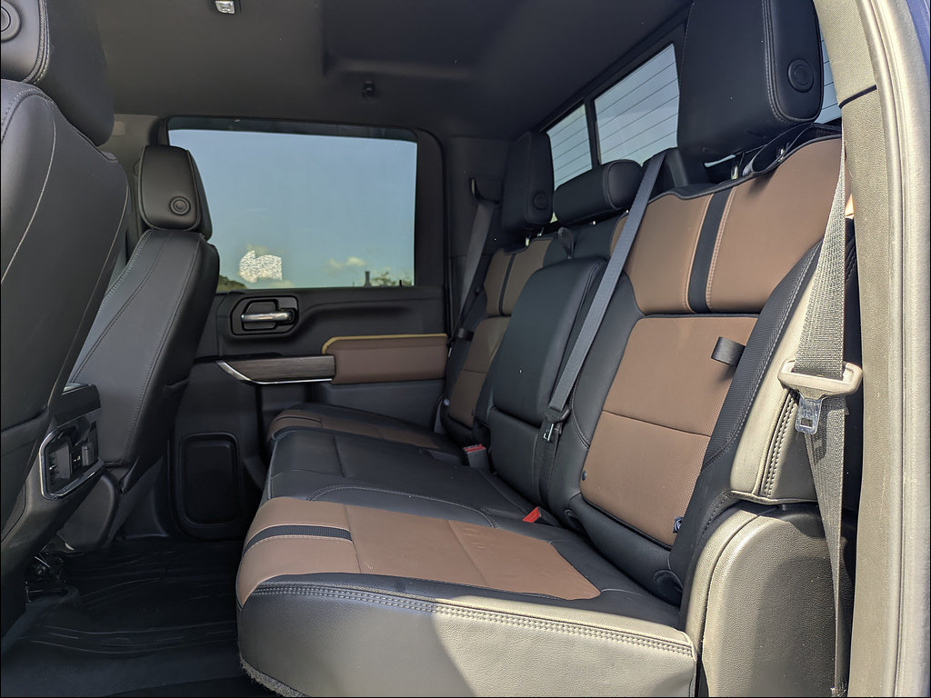 Certified 2022 Chevrolet Silverado 3500 High Country AWD/4WD image 17