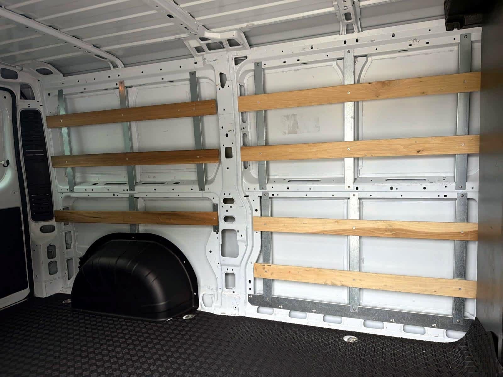 Used 2025 RAM ProMaster 2500 w/ U-Haul Equipment Group FWD image 9