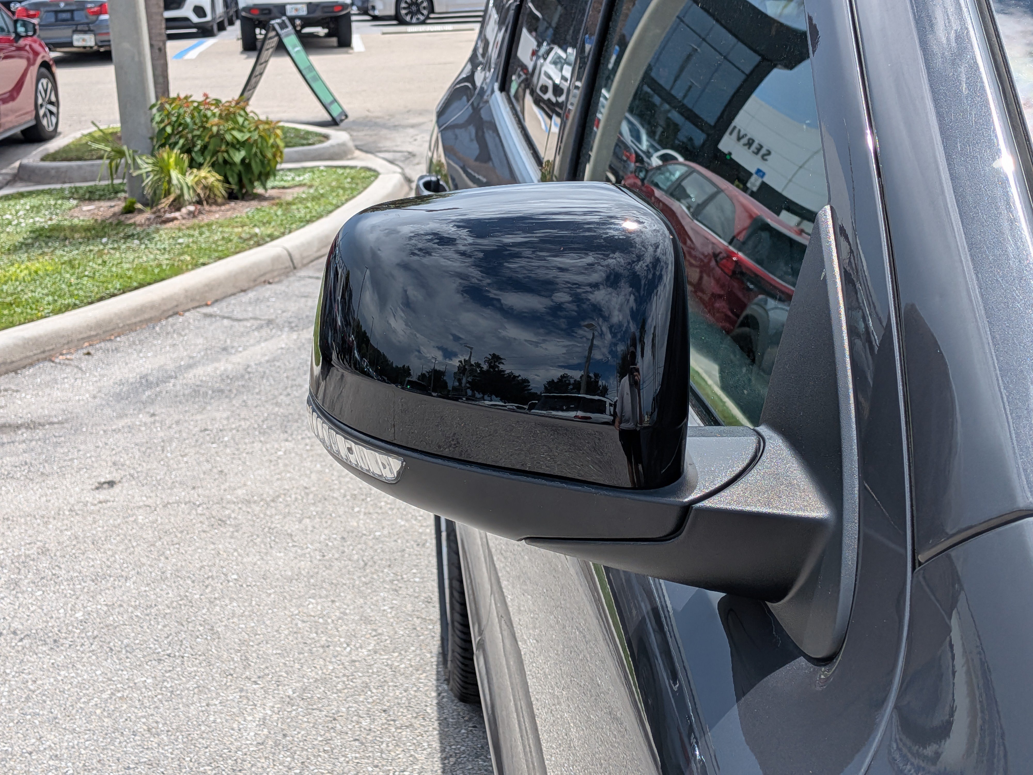 Used 2024 Dodge Durango GT RWD image 12