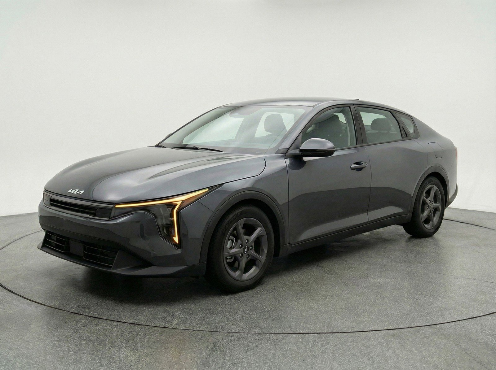 Used 2025 Kia K4 LXS image 3