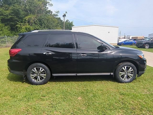 Certified 2020 Nissan Pathfinder SV FWD image 2