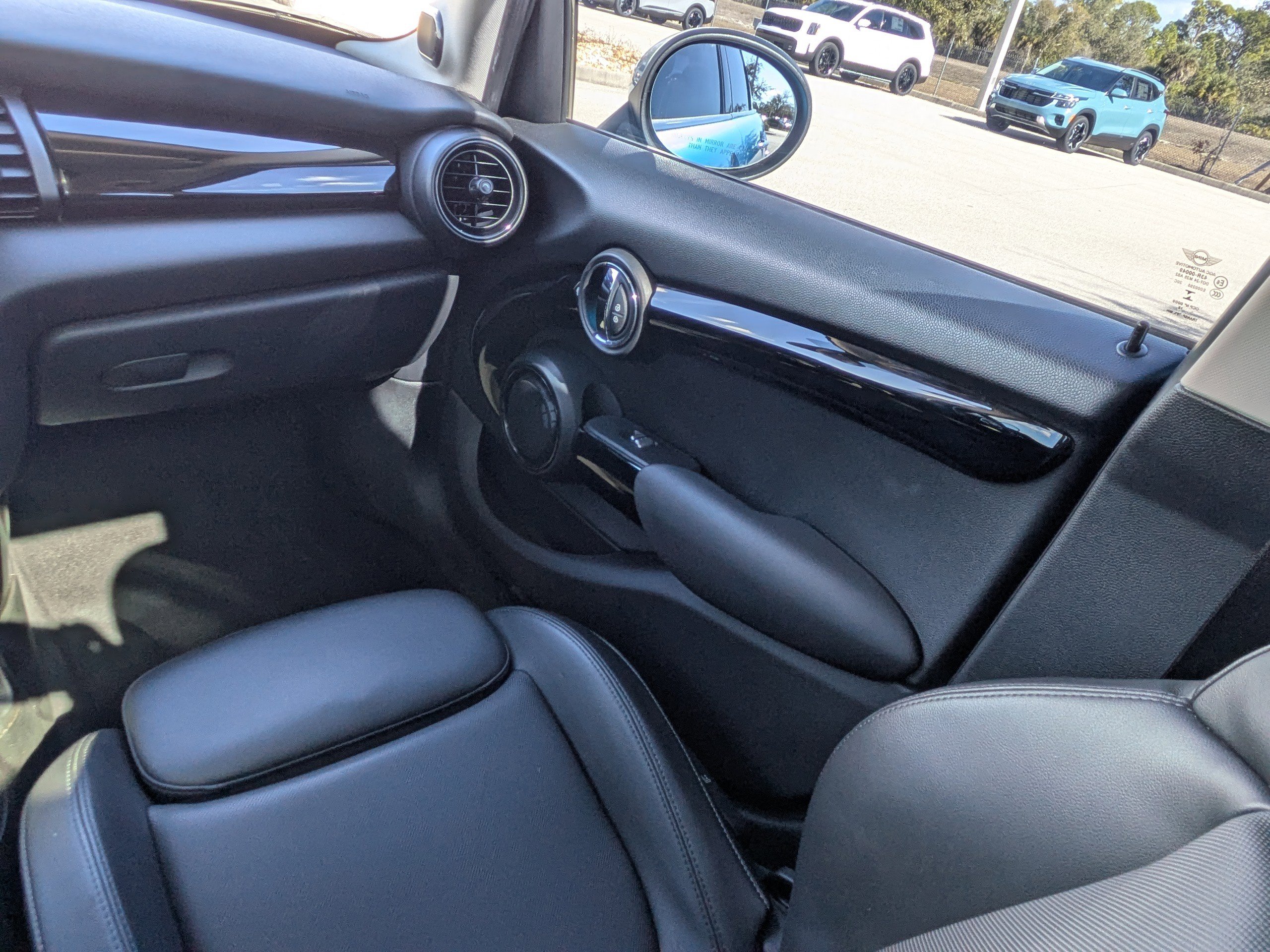 Used 2019 MINI Cooper S w/ Premium Package image 20