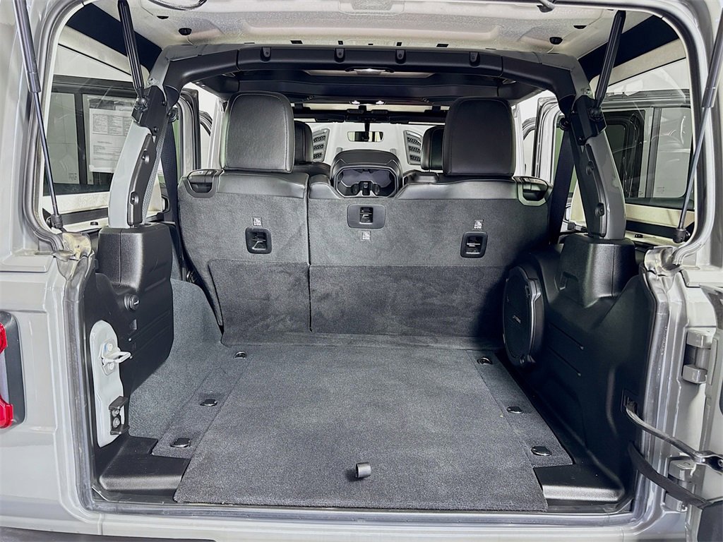 Used 2022 Jeep Wrangler Unlimited Rubicon w/ LED Lighting Group image 37