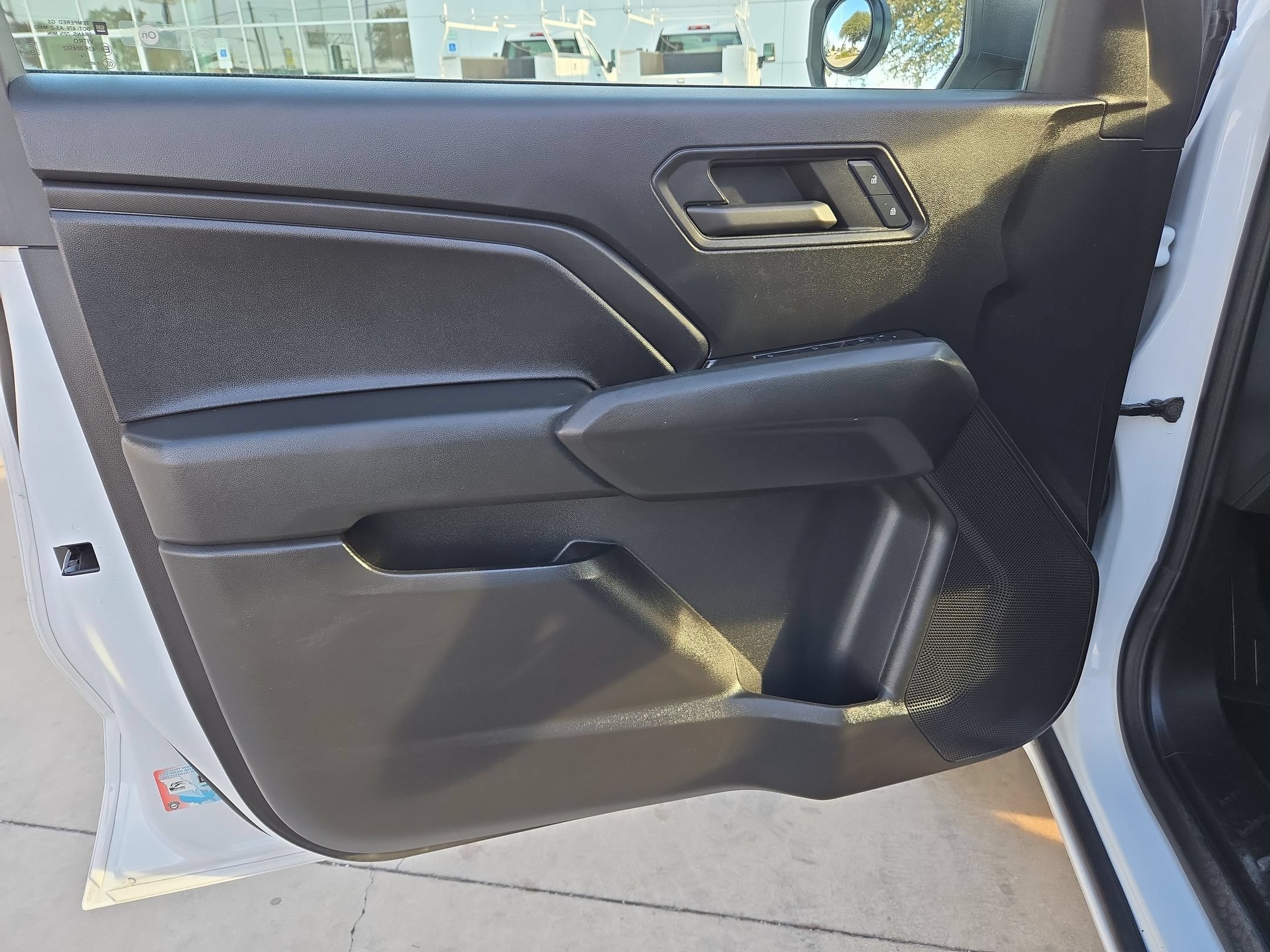 Certified 2024 Chevrolet Colorado W/T RWD image 11