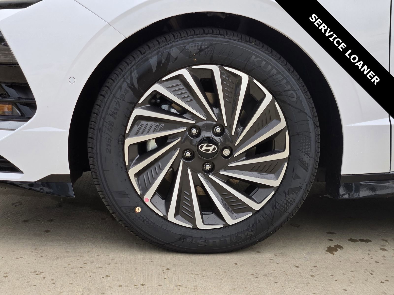 New 2025 Hyundai Sonata Limited FWD image 8