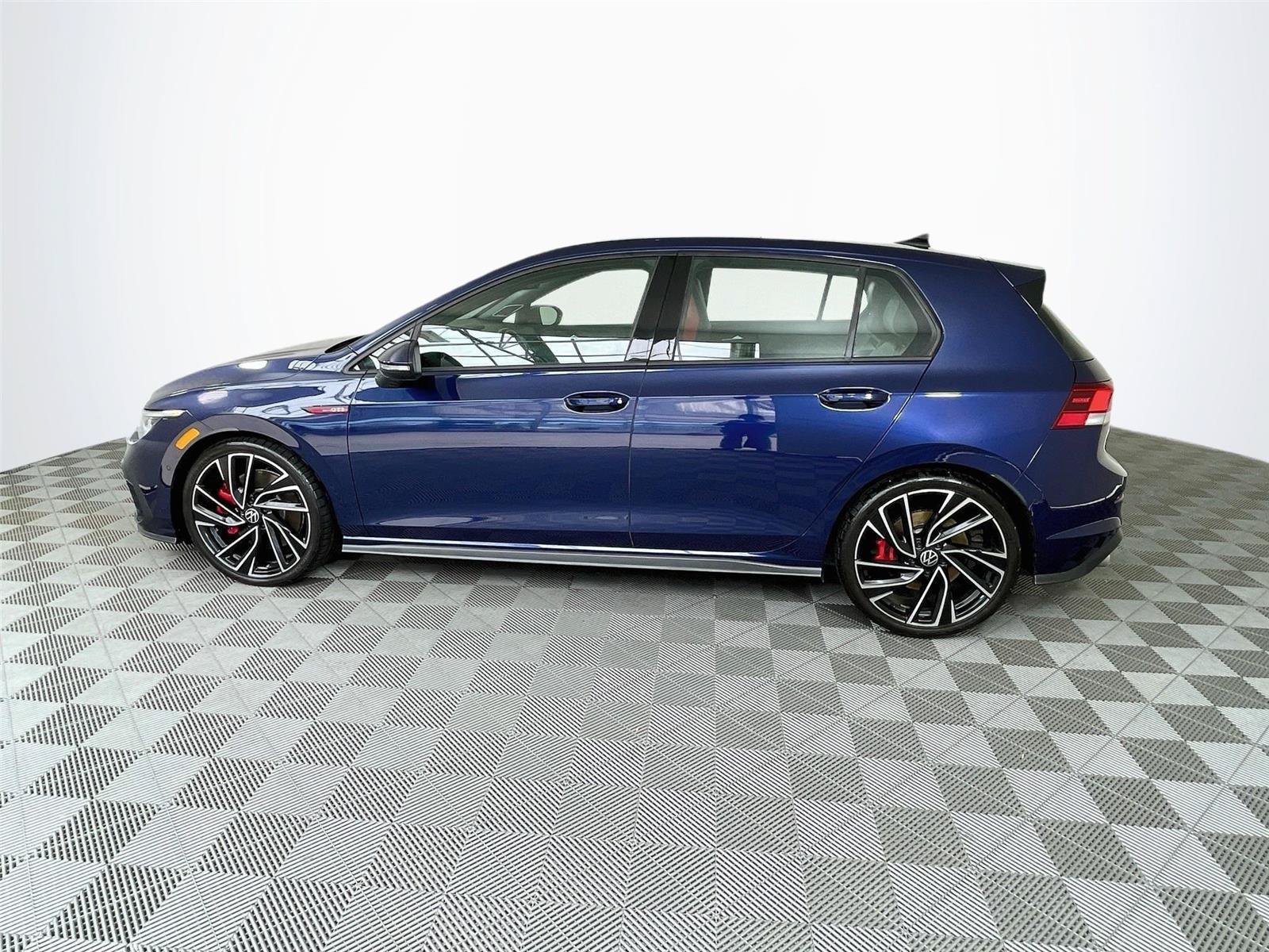 Used 2024 Volkswagen GTI Autobahn FWD image 4