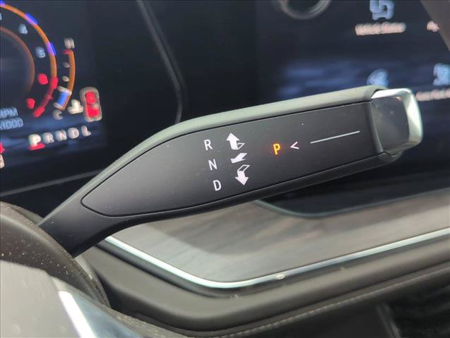 Used 2025 Chevrolet Suburban LS AWD/4WD image 15