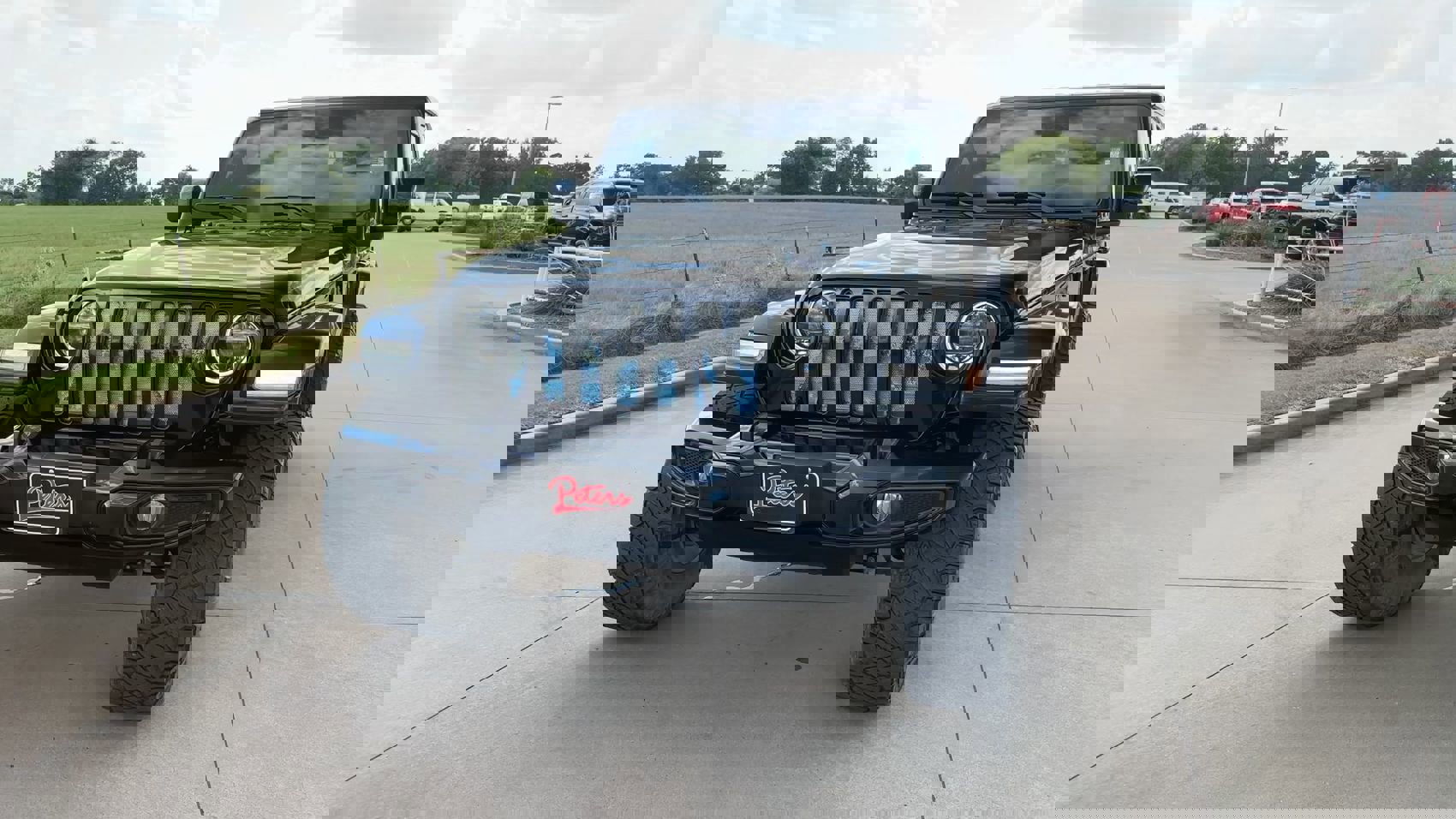 Used 2020 Jeep Wrangler Unlimited Sahara image 4