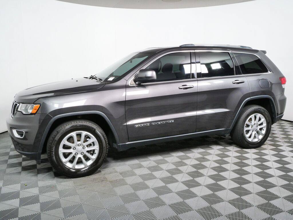 Used 2021 Jeep Grand Cherokee Laredo X RWD image 2