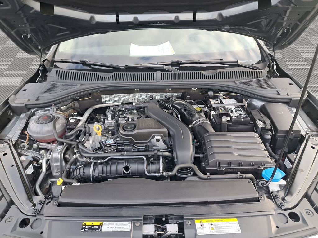 Used 2024 Volkswagen Jetta SE image 28