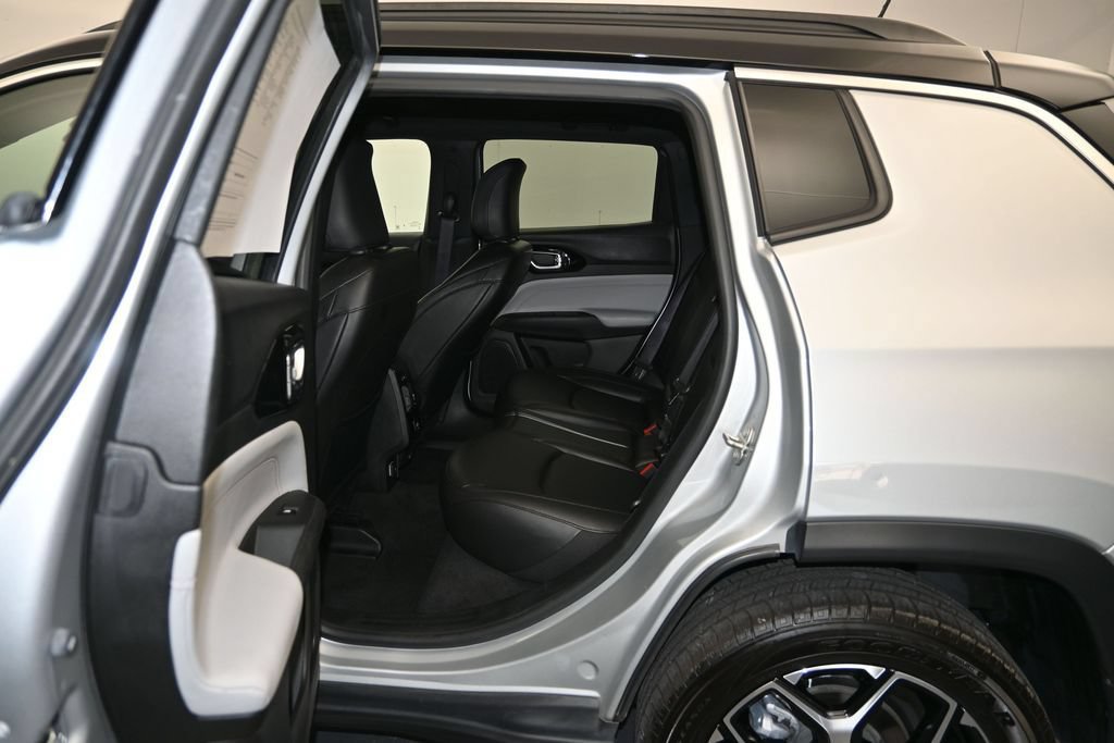 Used 2024 Jeep Compass Limited AWD/4WD image 22