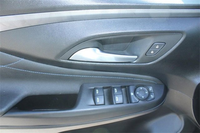 Used 2025 Buick Envista Sport Touring w/ Convenience I Package image 14