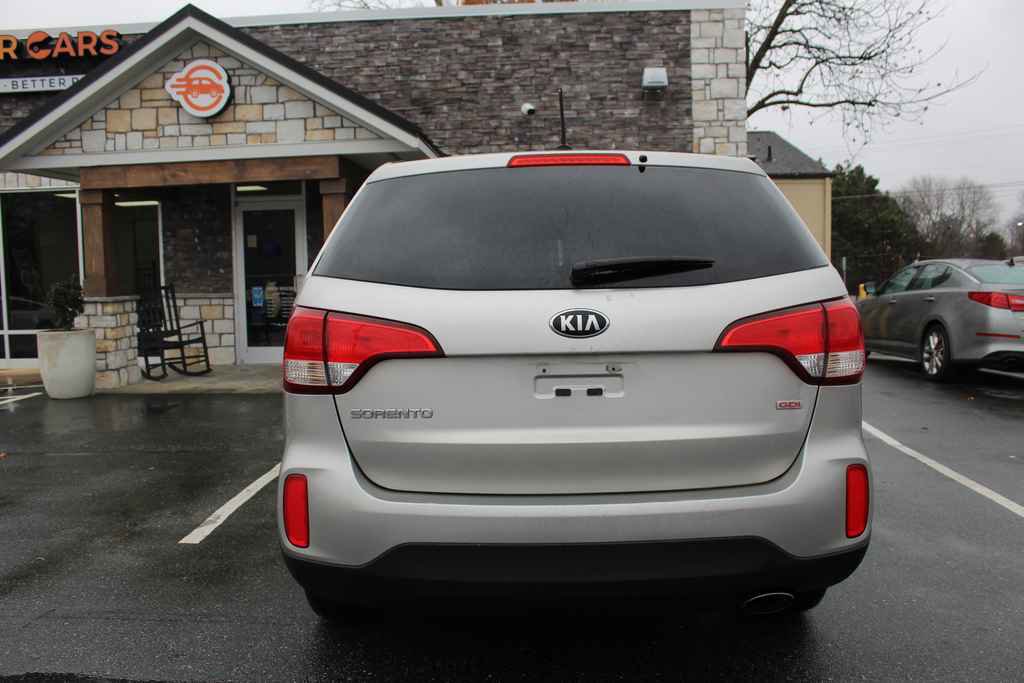 Used 2015 Kia Sorento LX image 6