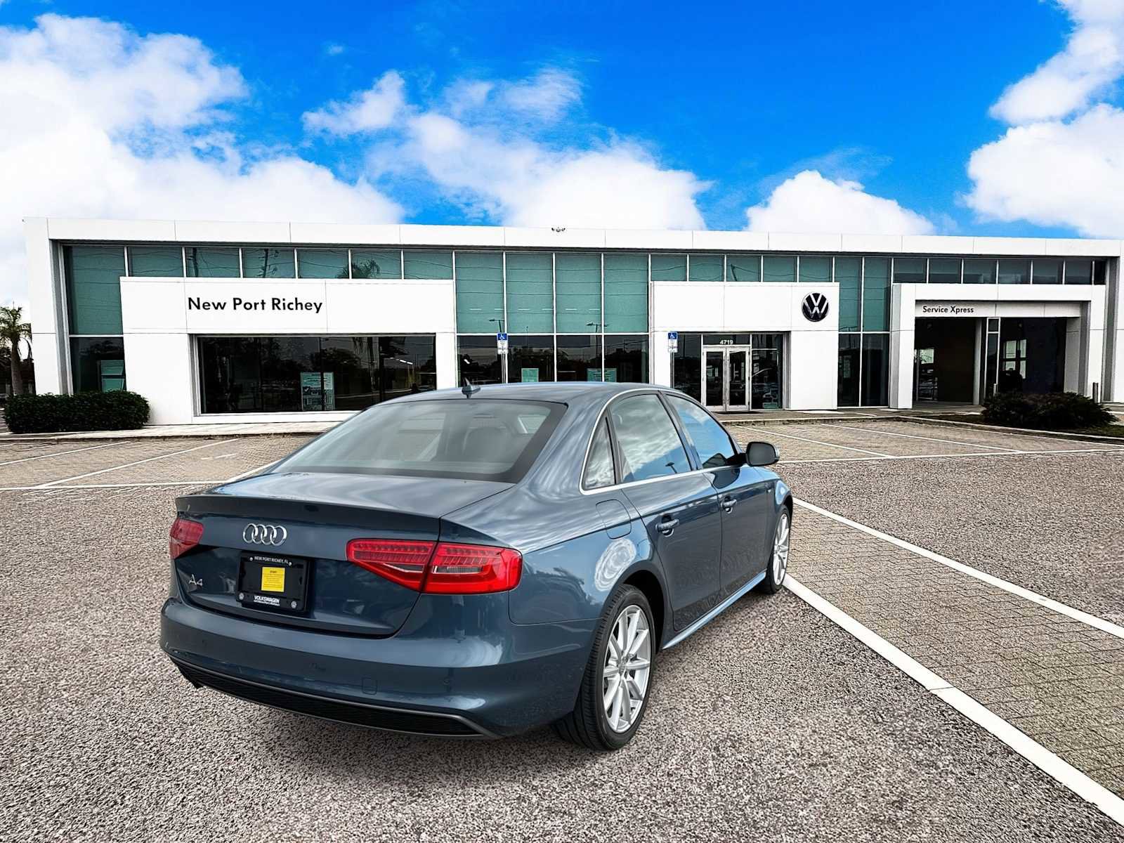 Used 2016 Audi A4 2.0T Premium Plus w/ Technology Package image 8