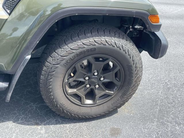 Used 2021 Jeep Gladiator Willys image 14