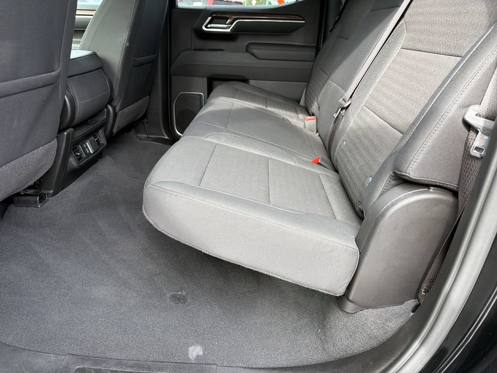 Used 2026 Chevrolet Silverado 1500 LT AWD/4WD image 16