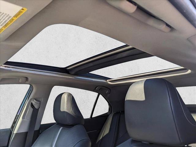 Used 2019 Toyota Camry XSE FWD image 14