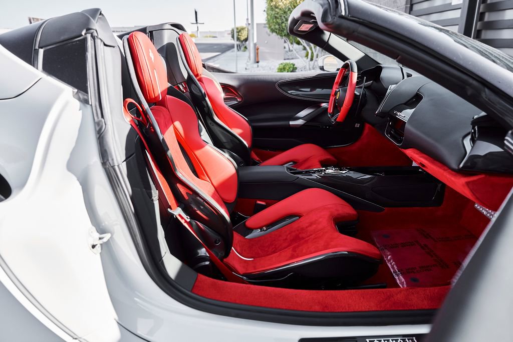 Used 2025 Ferrari SF90 Spider AWD/4WD image 31