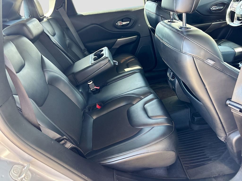 Used 2021 Jeep Cherokee Latitude Plus w/ Sun & Sound Group image 27